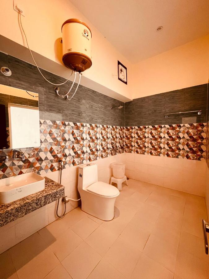 Sitara Resort, Scenic Mountain View Rooms With Balcony & Terrace Mussoorie Kültér fotó